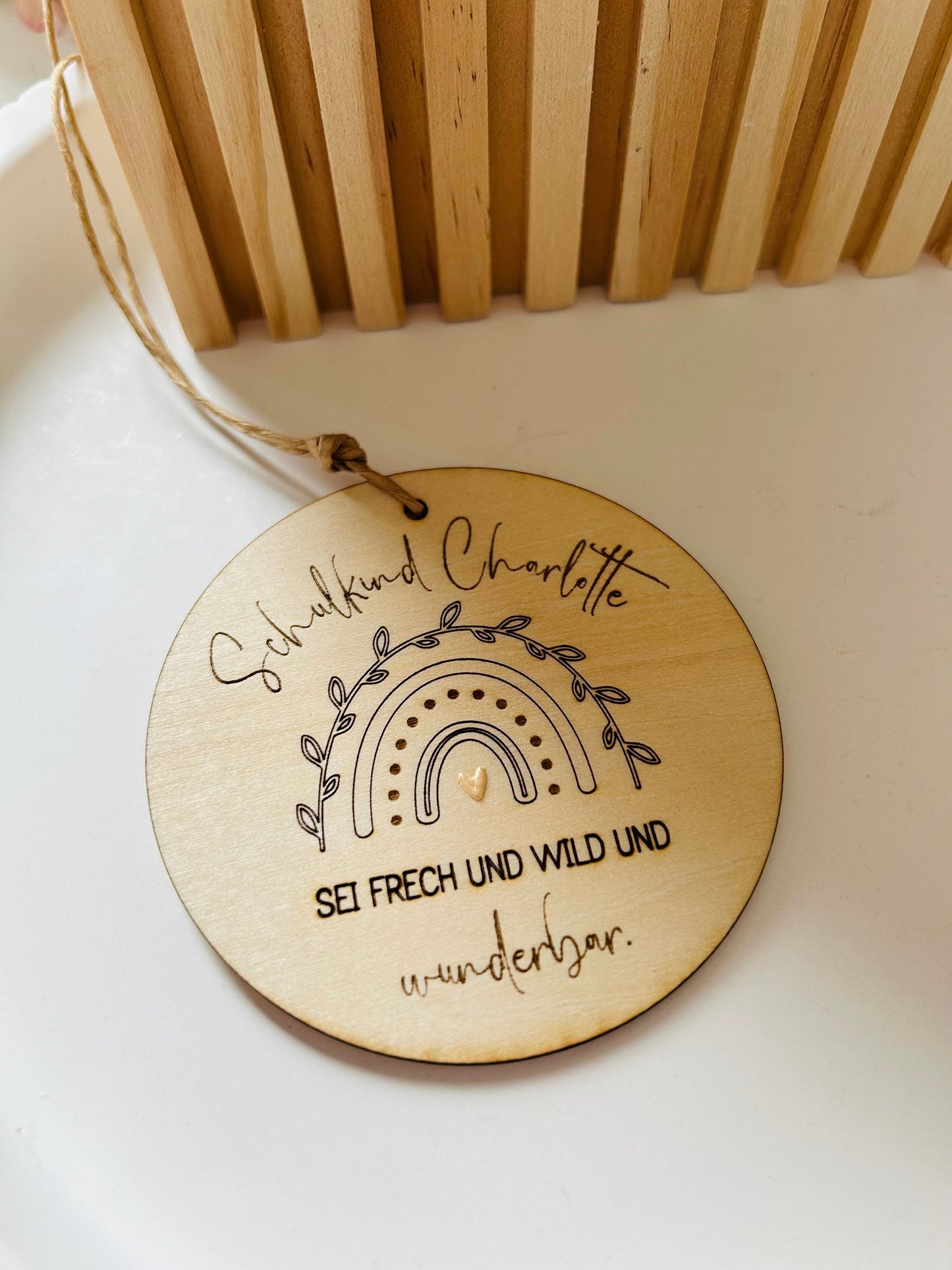 Anhänger Schultüte, Schulkind, Schulanfang, Schultüte, Geschenk zum Schulbeginn, Anhänger Holz, Regenbogen, personalisiert, Anhänger Name
