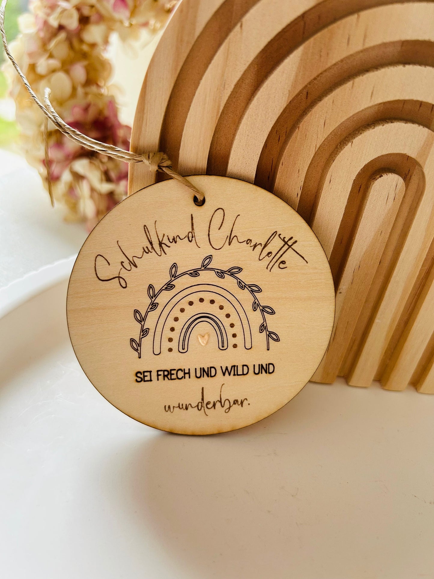 Anhänger Schultüte, Schulkind, Schulanfang, Schultüte, Geschenk zum Schulbeginn, Anhänger Holz, Regenbogen, personalisiert, Anhänger Name