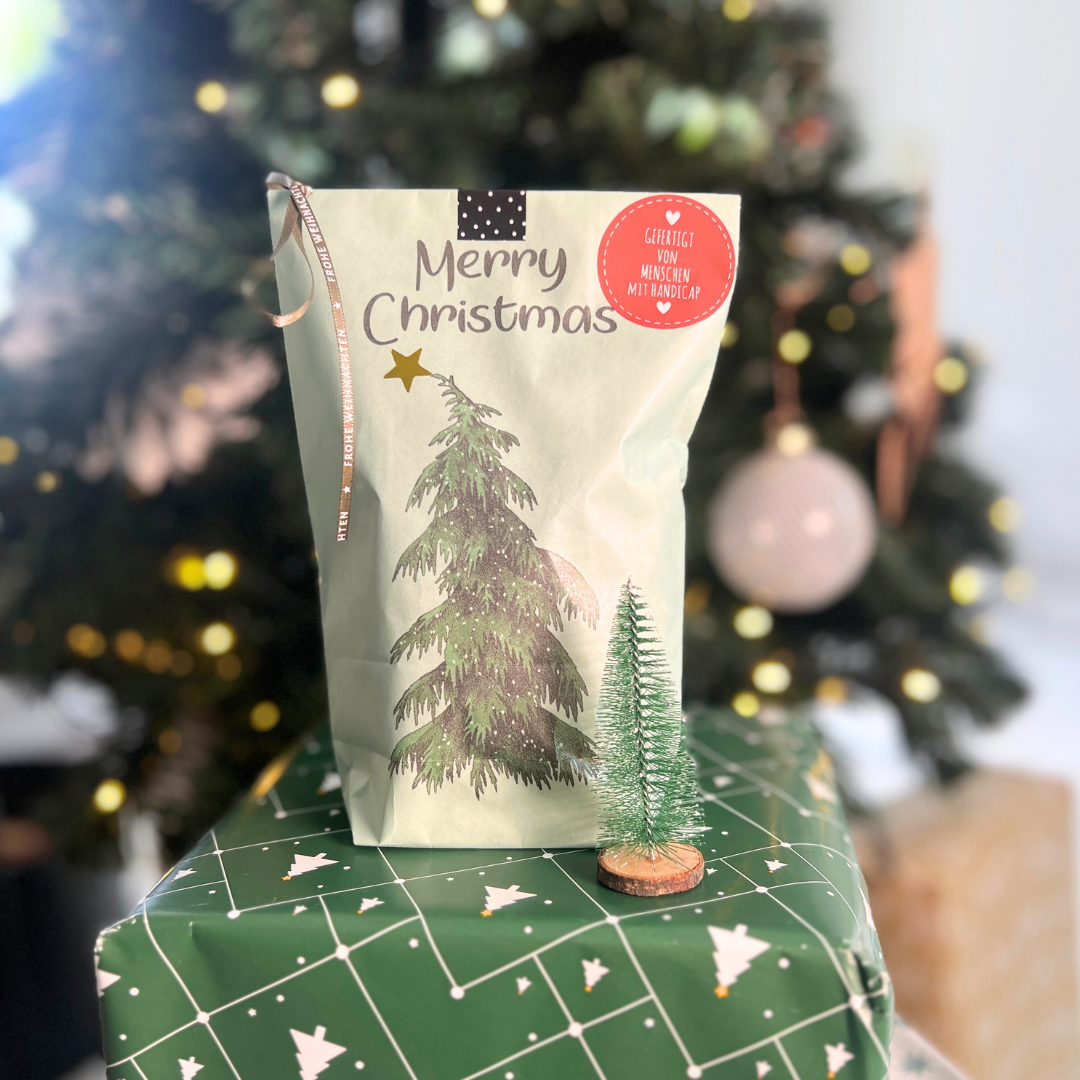 Merry Christmas mit Tanne