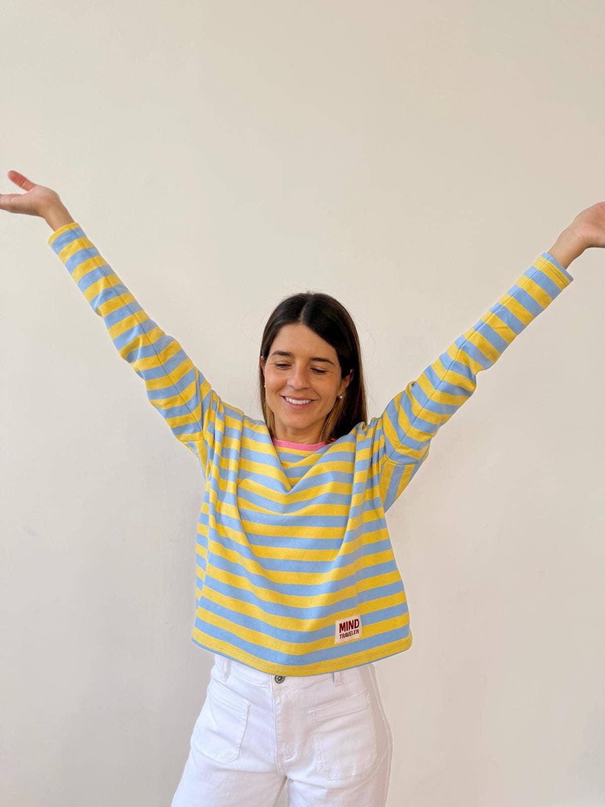 Núria Himmelblaues T-Shirt