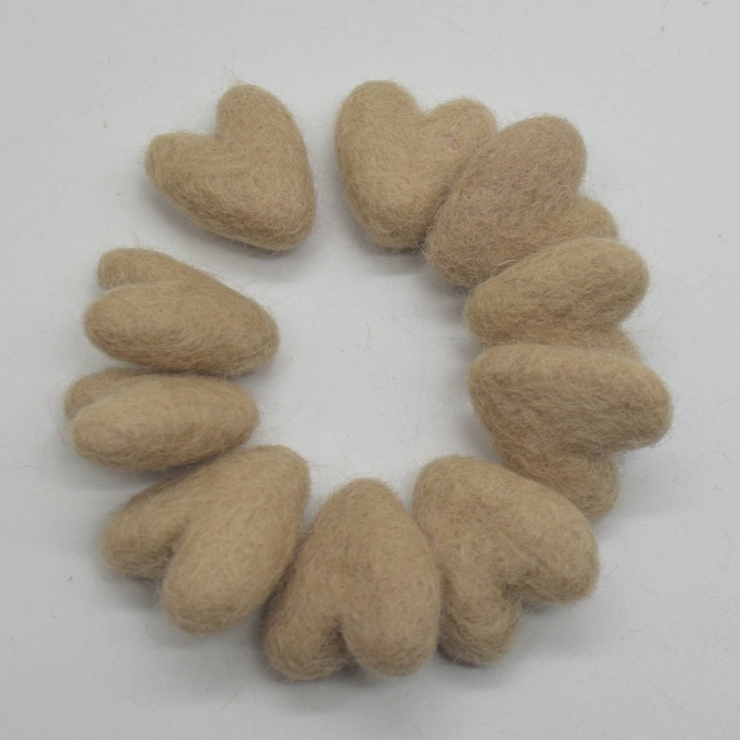Wollfilzherzen 10 Stück 3 cm Hell-Lattebraun