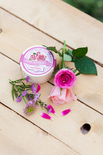 Rosenseife mit Peeling in Holzkiste, 100 g