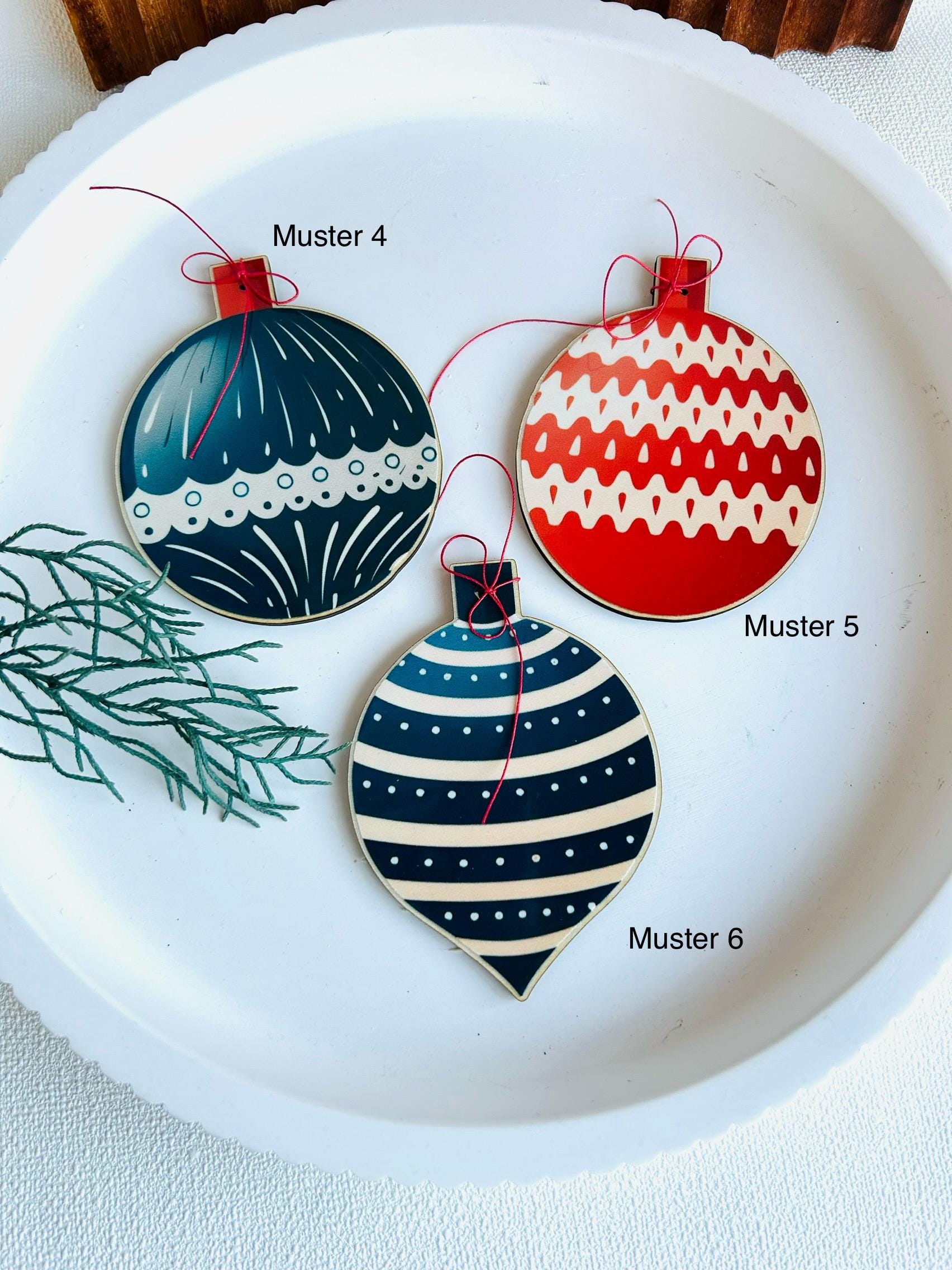 Holz Anhänger, Baumschmuck, Anhänger Weihnachtsbaum, Christbaumschmuck, personalisiert, Weihnachtsdeko, Gastgeschenk Weihnachten, Folk Art,