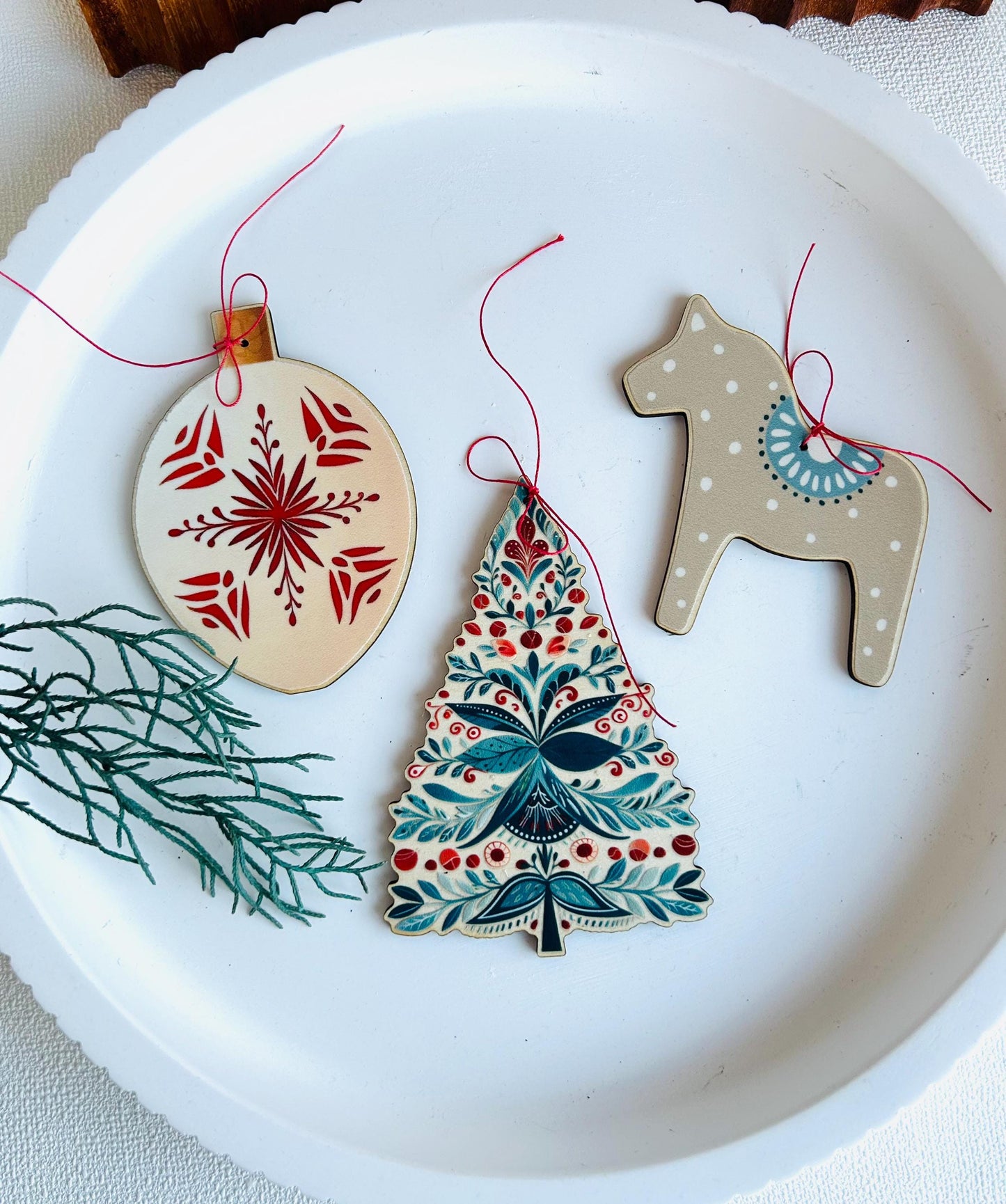Holz Anhänger, Baumschmuck, Anhänger Weihnachtsbaum, Christbaumschmuck, personalisiert, Weihnachtsdeko, Gastgeschenk Weihnachten, Folk Art,